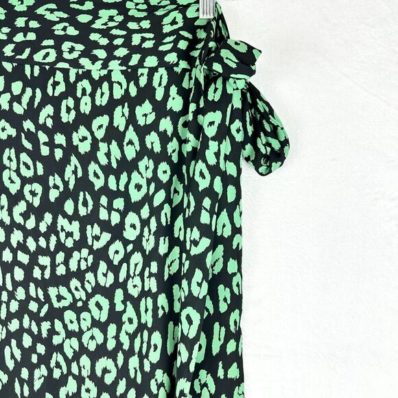 Vici Leopard Wrap Midi Skirt Size Medium Green Black - Picture 3 of 6